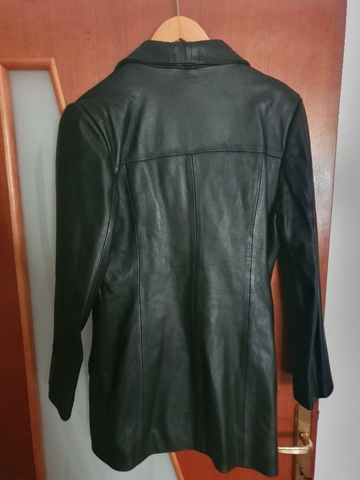 HAINĂ DAMĂ,  piele calitate superioară, mărimea 40-42