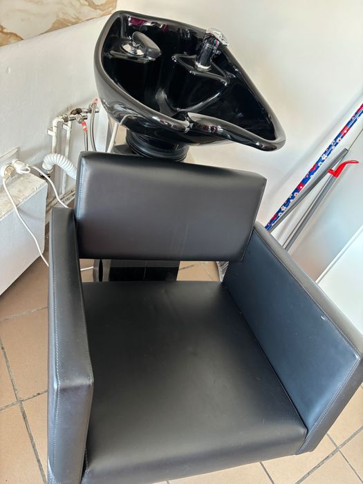 Scafa coafor și scaun frizerie