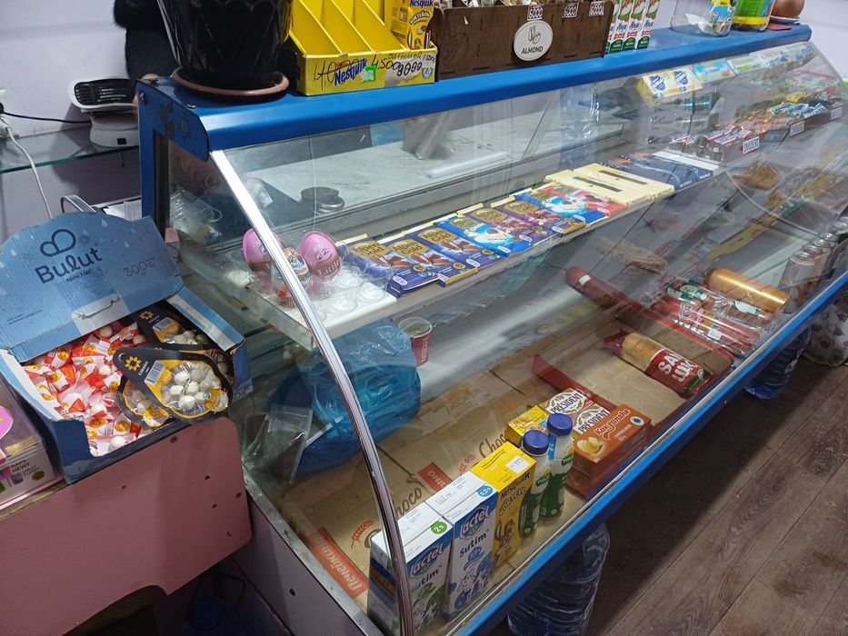 Холодильник витрина