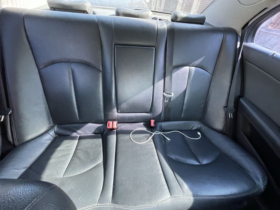 Mercedes-Benz E220 w211