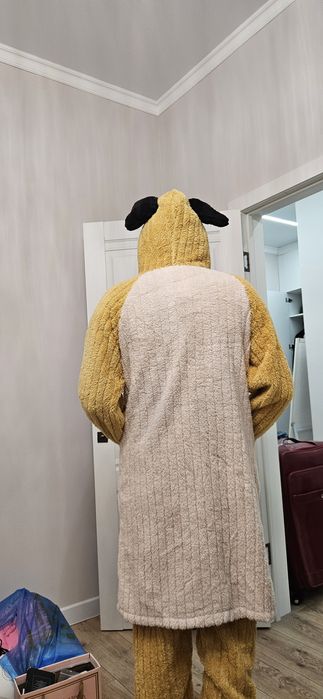 Продам 2 пижамы-халаты