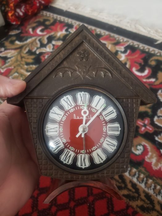 Советские рабочие будильники.