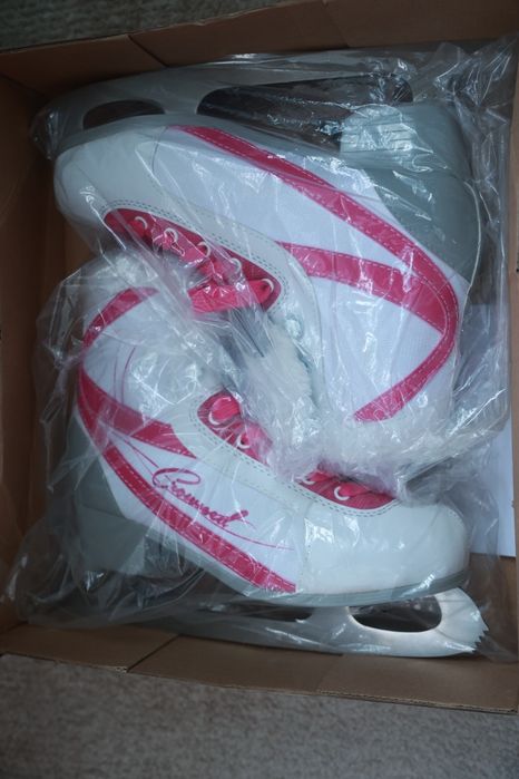 Patine de gheata (fete) marimea 37