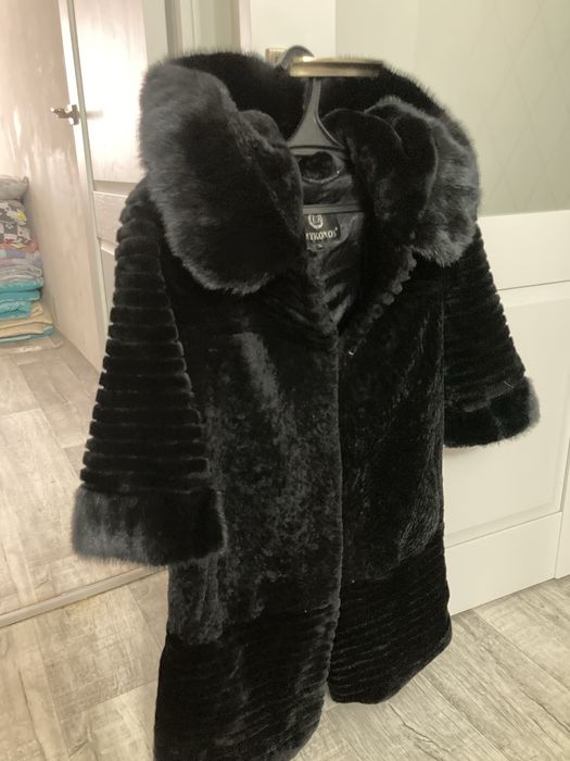Продам шубу в отличном состояний