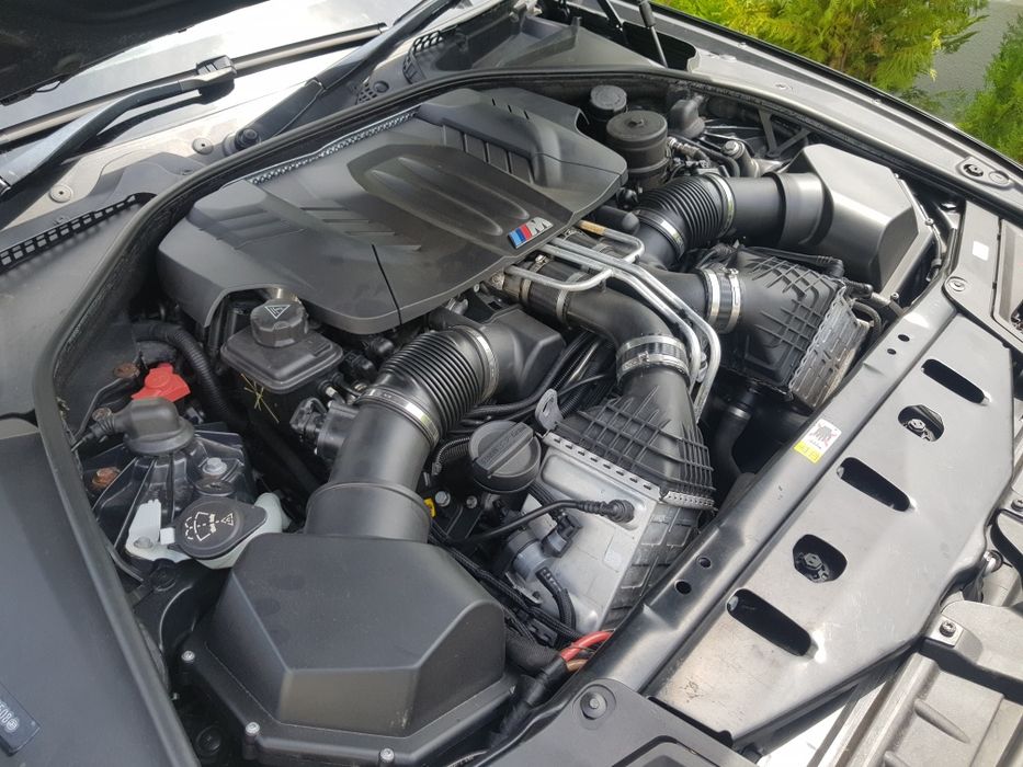 Motor S63B44B M5 M6 f10 560 cai