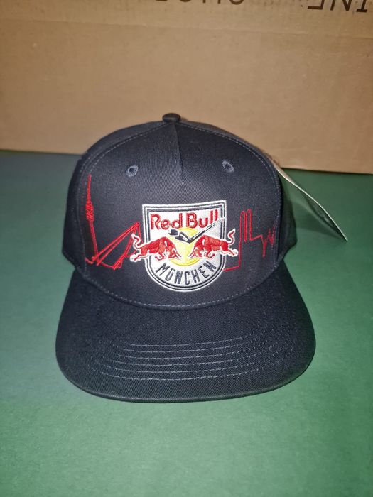 Șapcă red bull  noua
