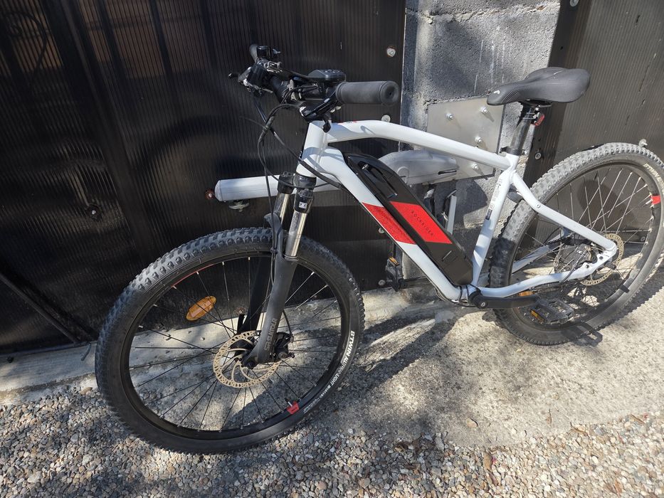 Rockrider E-st 100