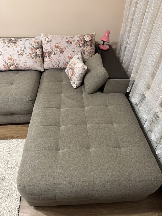 Ъглов диван с функция за сън