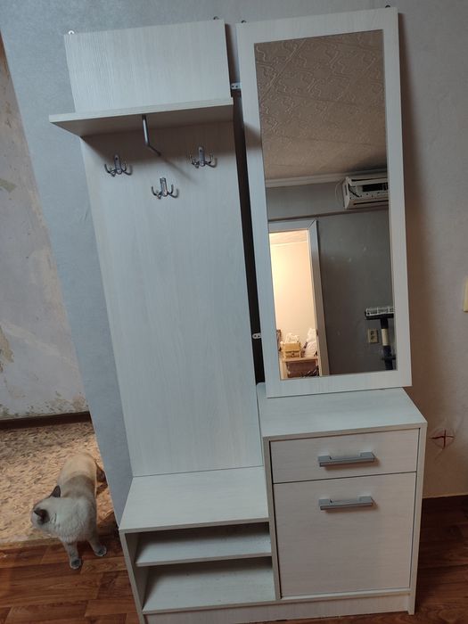 Продам прихожую стенку