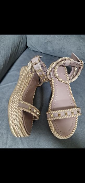 Sandale superbe platforma Valentino 37