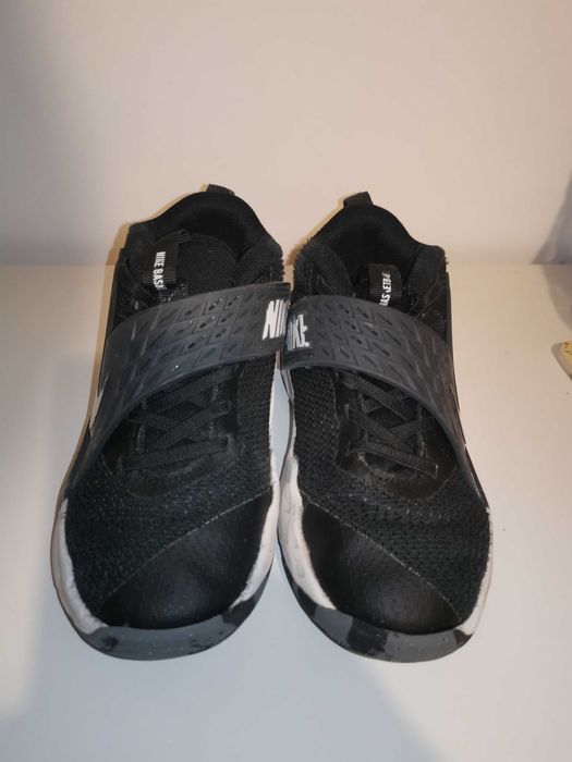 Pantofi sport Nike mărime 33