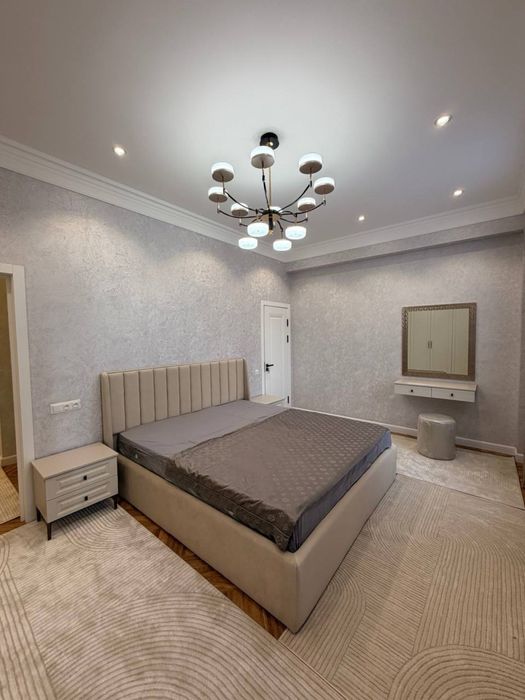 Срочно! ПРОДАЁТСЯ 3/3/8 квартира в ЖК «Феличита» Яккасарайский район