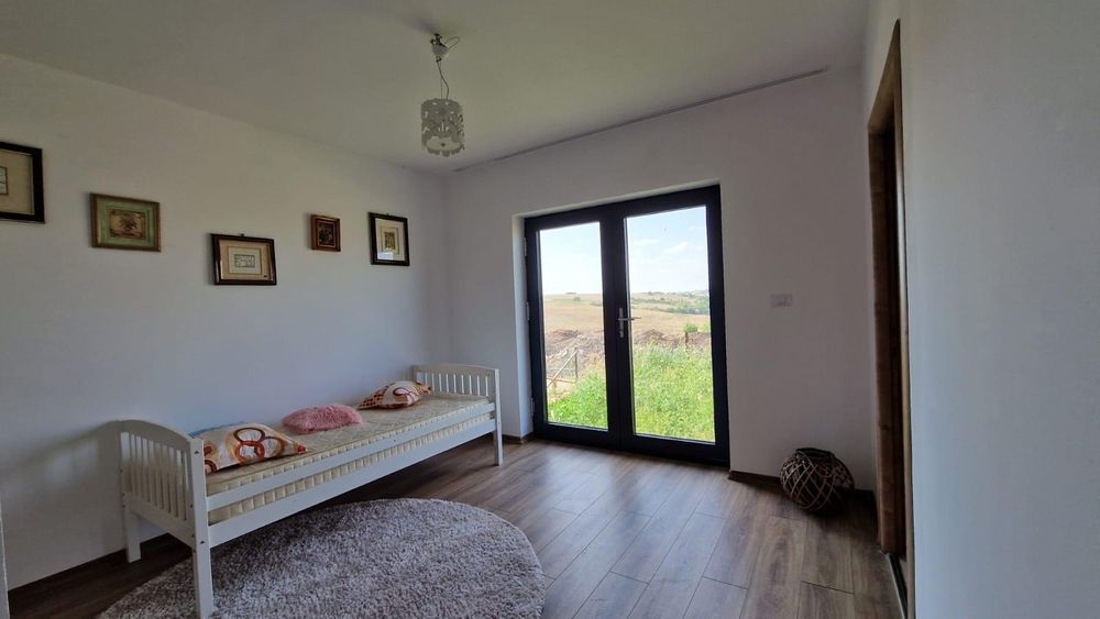 Casa individuala Miroslava langa LeGaga