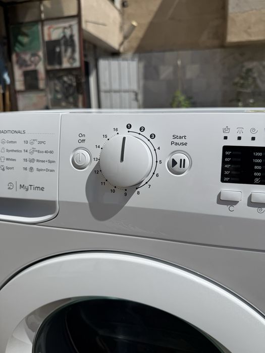 Продавам пералня Indesit