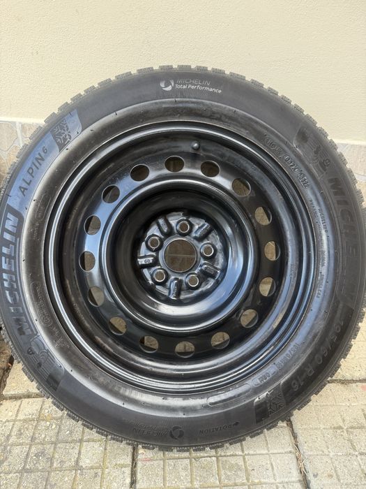 Продавам зимни гуми 195/60 R16  в комплект с железни джанти