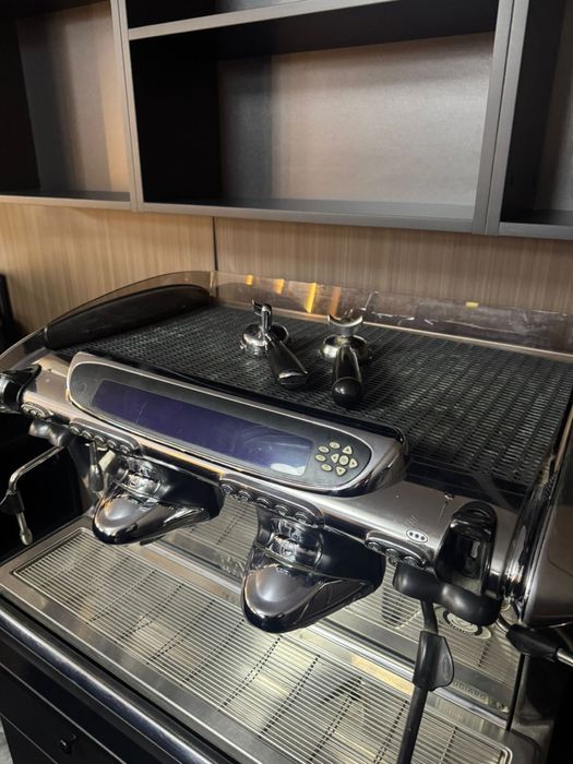 Кофемашина Faema EMBLEMA A/2