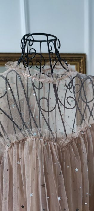 Дизайнерска рокля от тюл на звездички L размер