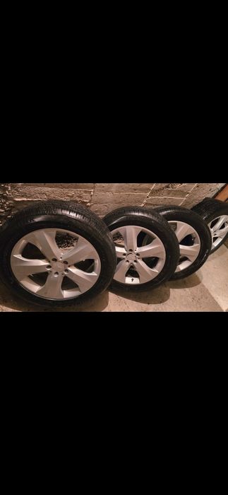 Гуми с джанти 19-Мерцедес ML