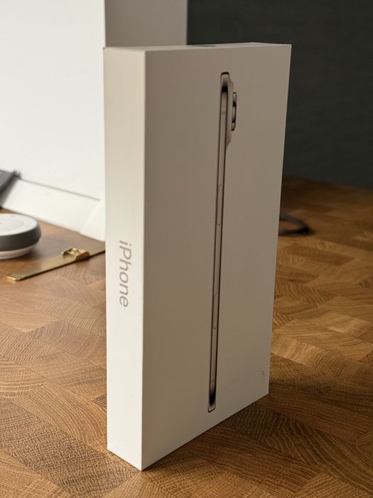 Vand Iphone 17 Air 256 light Gold nou
