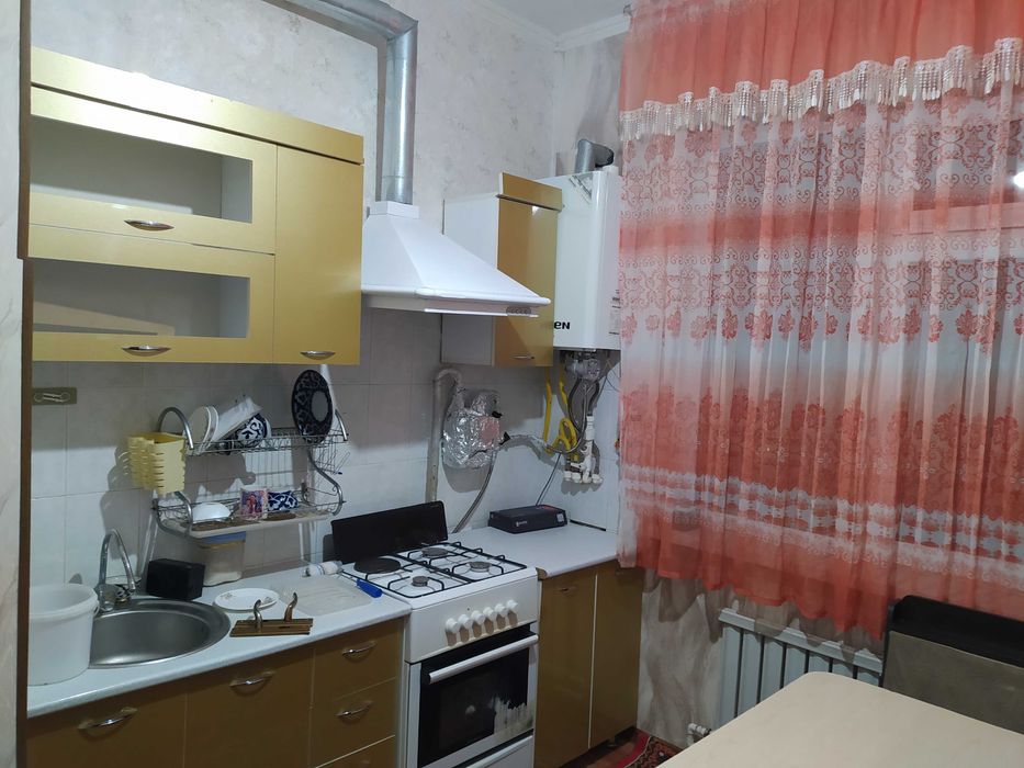 Kamolot uyi 2xona,yevro remont. Xolodilnik,TV,Katyol,gilam,parda-32500