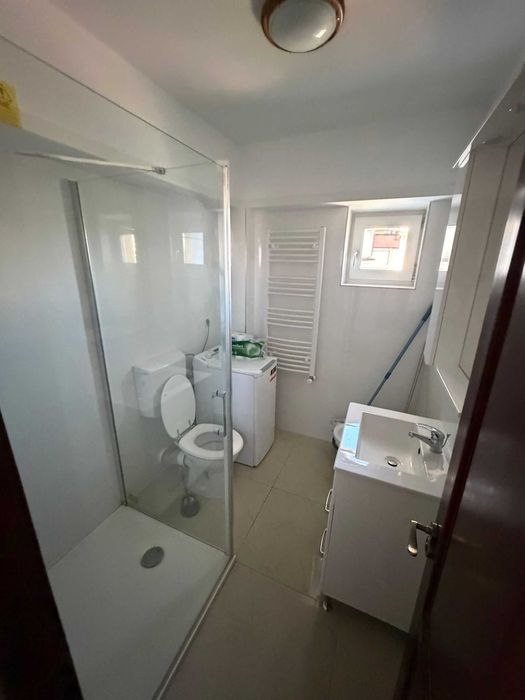 Inchiriez apartament 2 camere