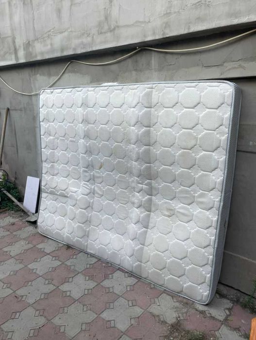Матрас отдам бесплатно