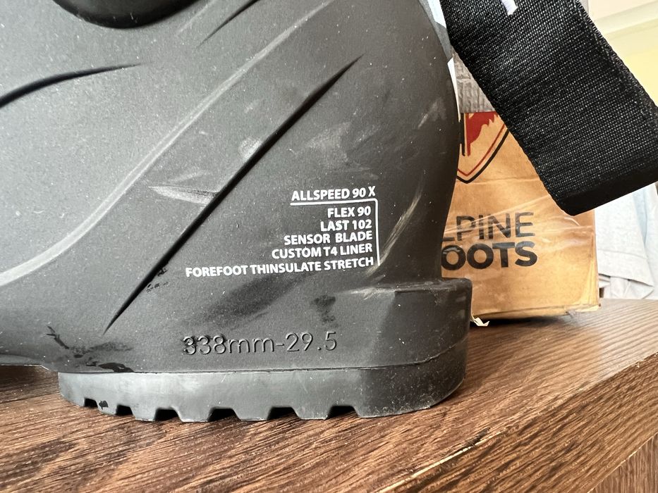 Clapari Rossignol, marimea 44, flex 90