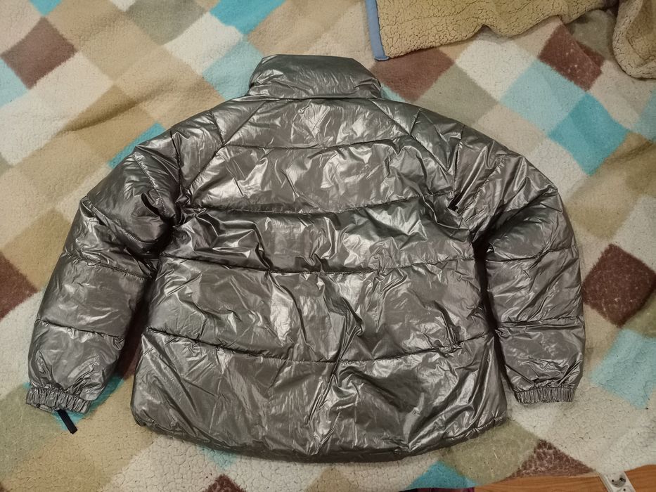 Продам куртку осень весна