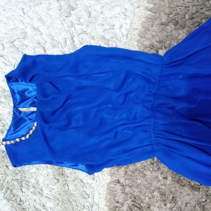 Продам     платье