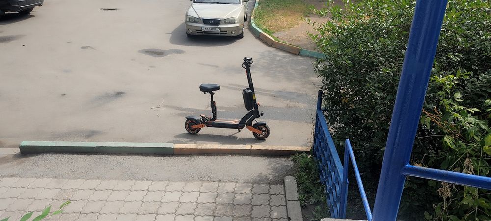 Продам электро самокат kugoo g2 max