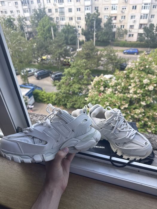 Balenciaga Track albi marime 42 , negrii marime 43