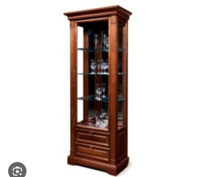 Стеклянная витрина