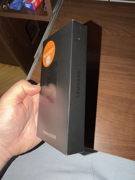 Samsung Galaxy S23 FE Graphite 8GB RAM 128GB DS ca nou!