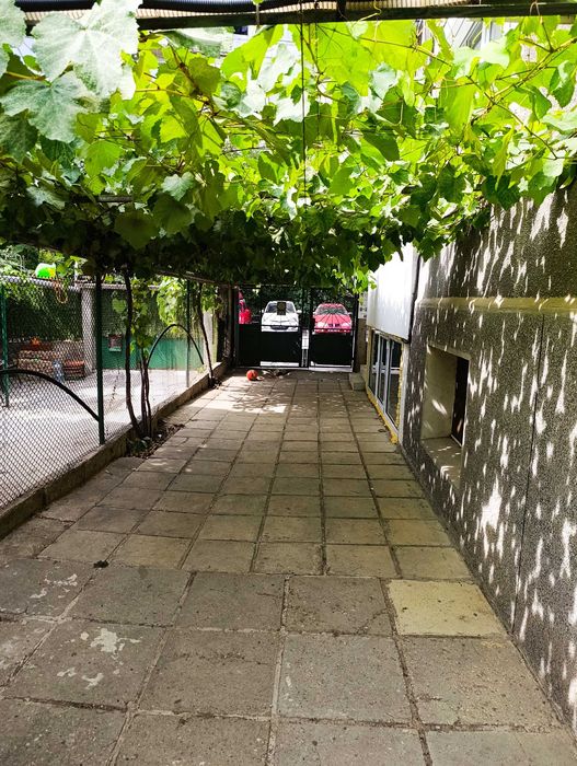 Дава се под наем Тристаен апартамент в Варна, Базар Левски - 70 кв.м за 510 € - Снимка #13