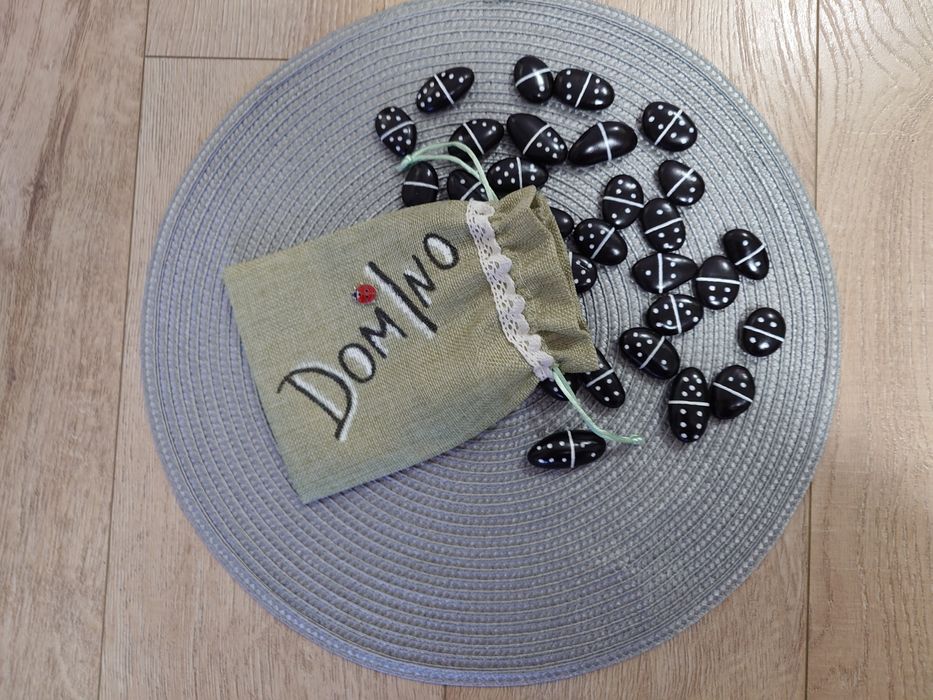 Ръчно рисувани камъчета