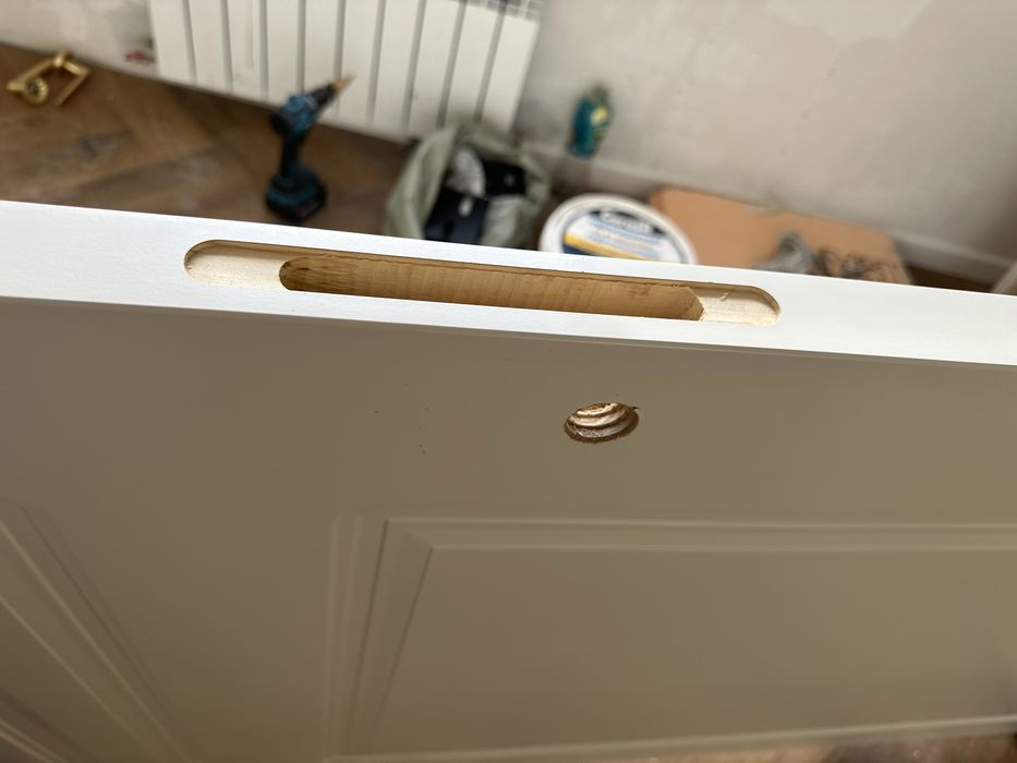 Установка межкомнатных дверей