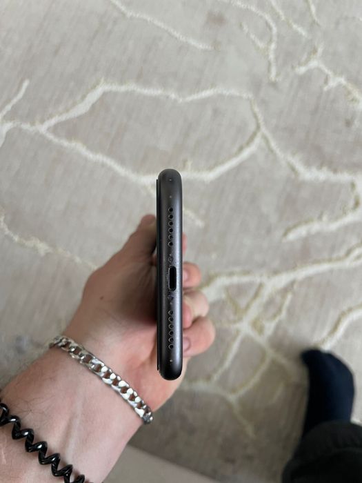 айфон 11 в хорошем состоянии