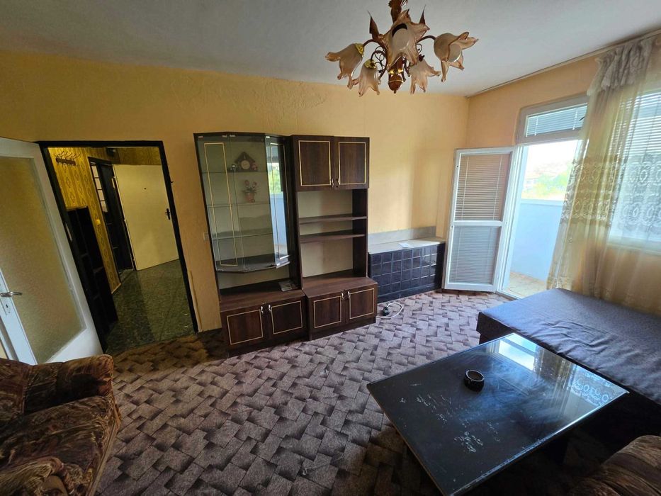 Продава се Двустаен апартамент в Търговище, Запад 3 - 44 кв.м за 1250 €/кв.м - Снимка #2
