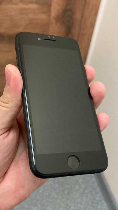 Iphone 7 (32GB) залоченный