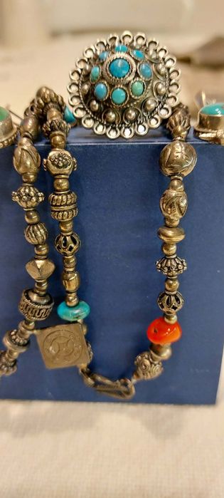 Продавам старинни бижута