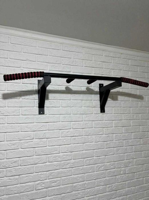 Турник настенный