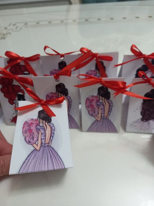 Букет из конфет и игрушек