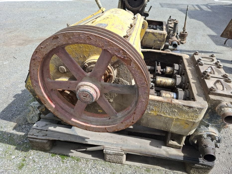 Продается насос НБ32 буроврй