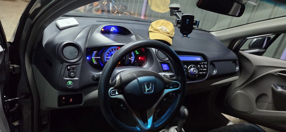Продам Honda insight