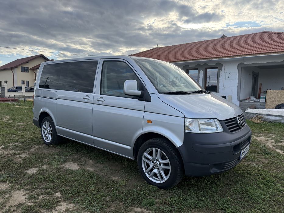 Volkswagen T5 8+1 locuri 1,9 TDI 105 CP