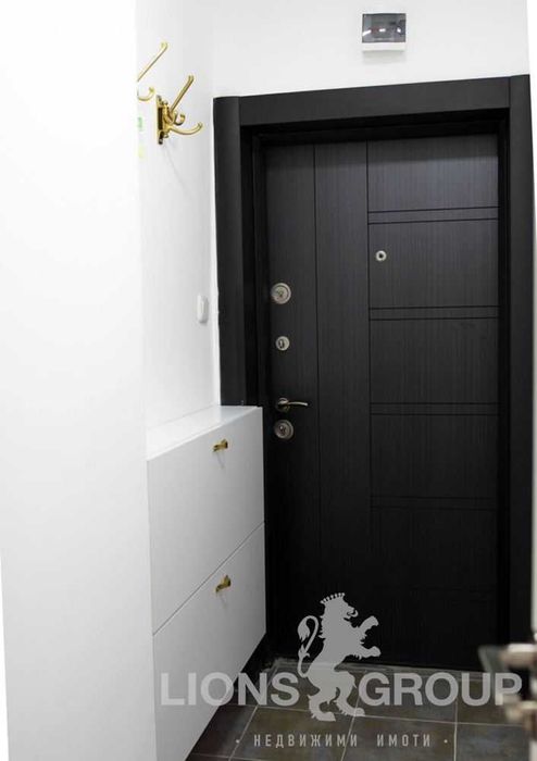 Дава се под наем Двустаен апартамент в Варна, Център - 55 кв.м за 550.8 € - Снимка #6