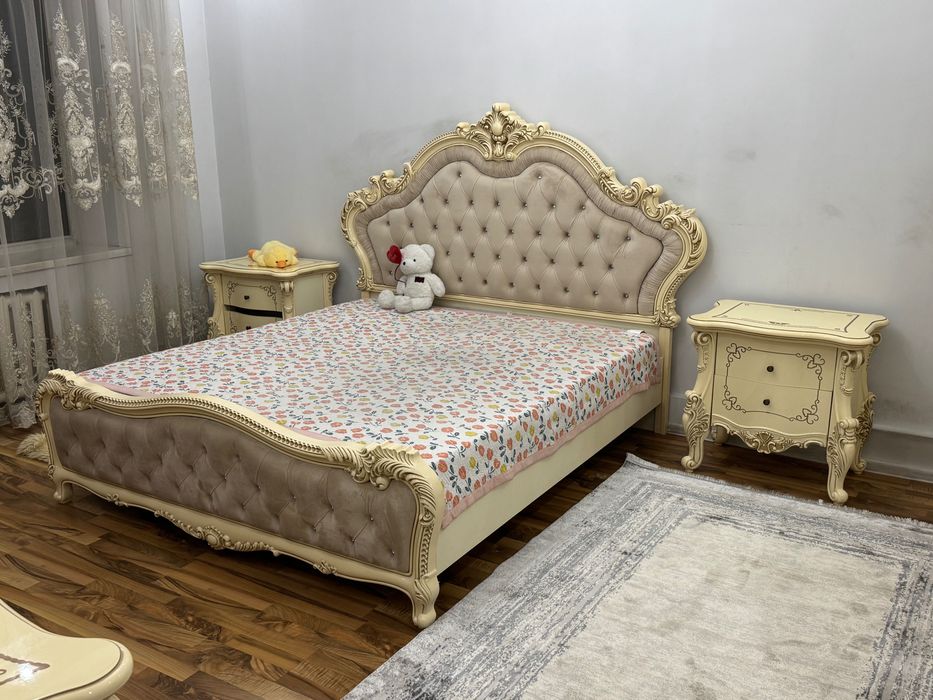 Продам спальный гарнитур б/у 390000 Алматы