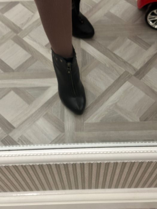 Естествена кожа боти с ток