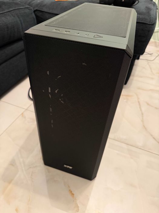 Продавам гейминг компютър i7-14700F + 5080
