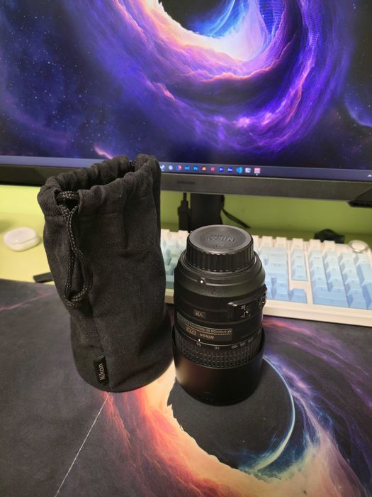 Фотоапарат Nikon D3300 + 2 NIKKOR VR Обектива + 2 Батерии + Чанта